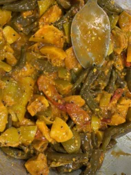 Mango, Lemon & Green Chilli Mix Pickle - Image 3